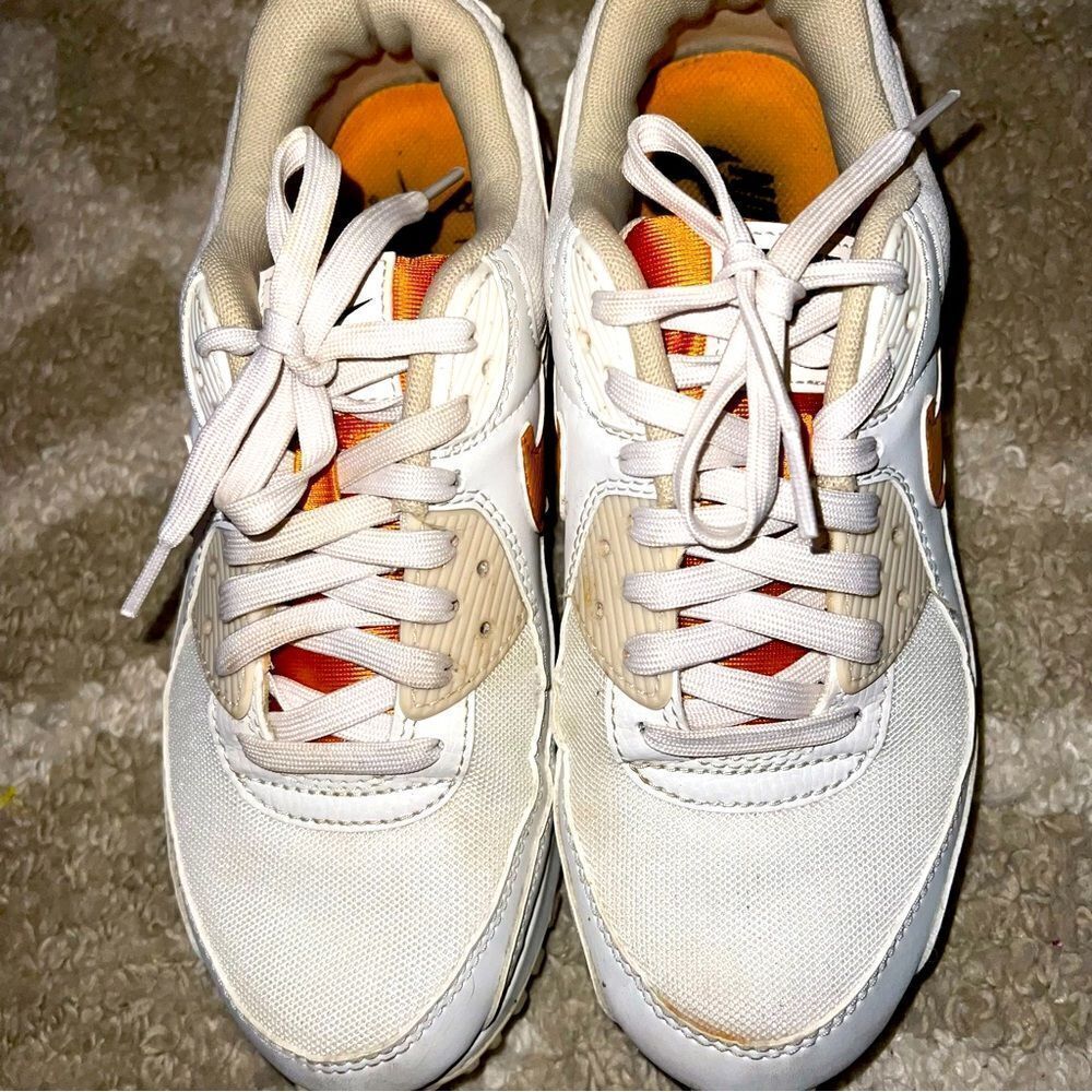 Nike Air size 8 shoe